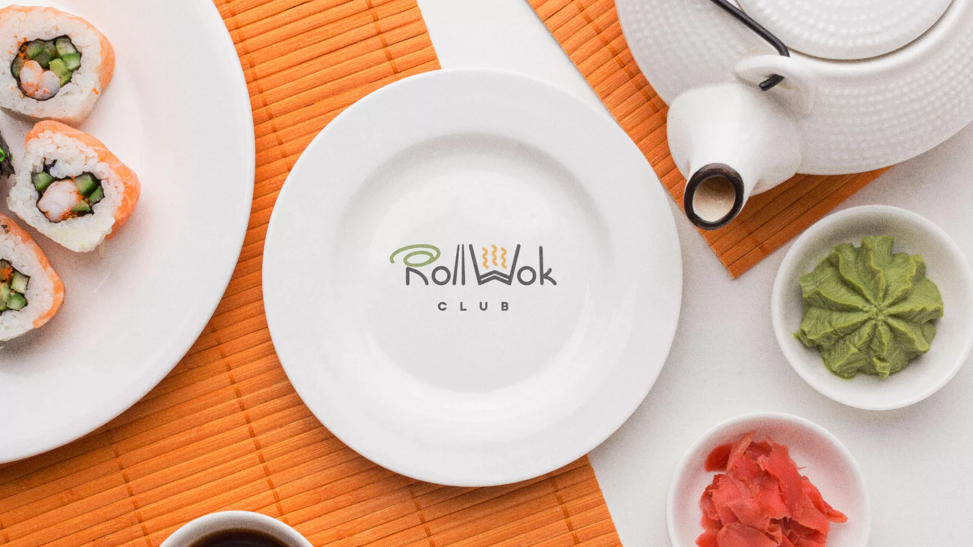 Разработка логотипа и фирменного стиля суши-бара «Roll Wok Club» в Кургане